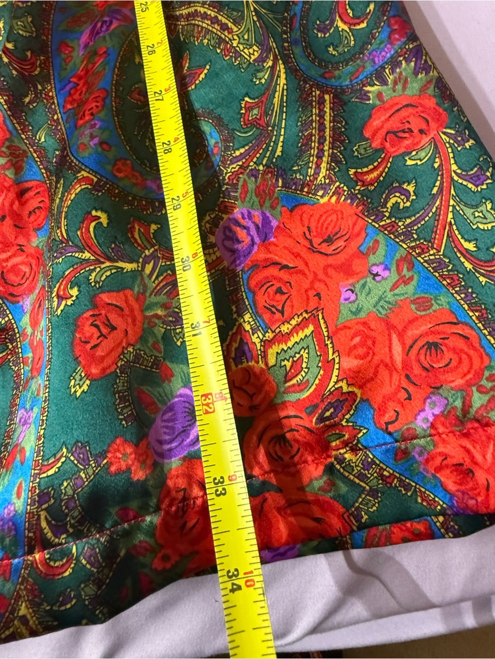 VTG Victoria's Secret Gold Label Kimono Short Robe One Size Multi Color Roses - Picture 9 of 11